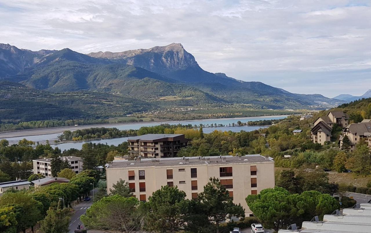 Appartement Plan D'Eau Vue Panoramique 埃姆布能 外观 照片